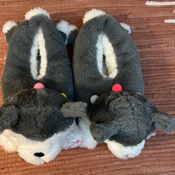 Aerie Fuzzy Puppy Holiday Slippers Women’s Size 8 - Picture 3 of 6